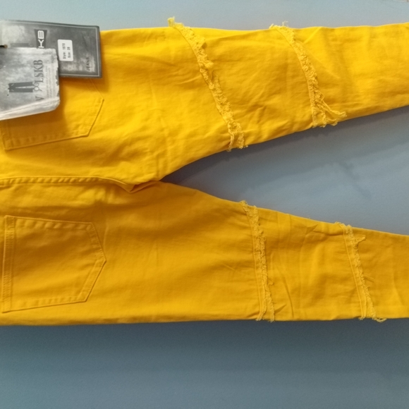 Yellow Distressed Denim Jeans - Picture 4 of 4